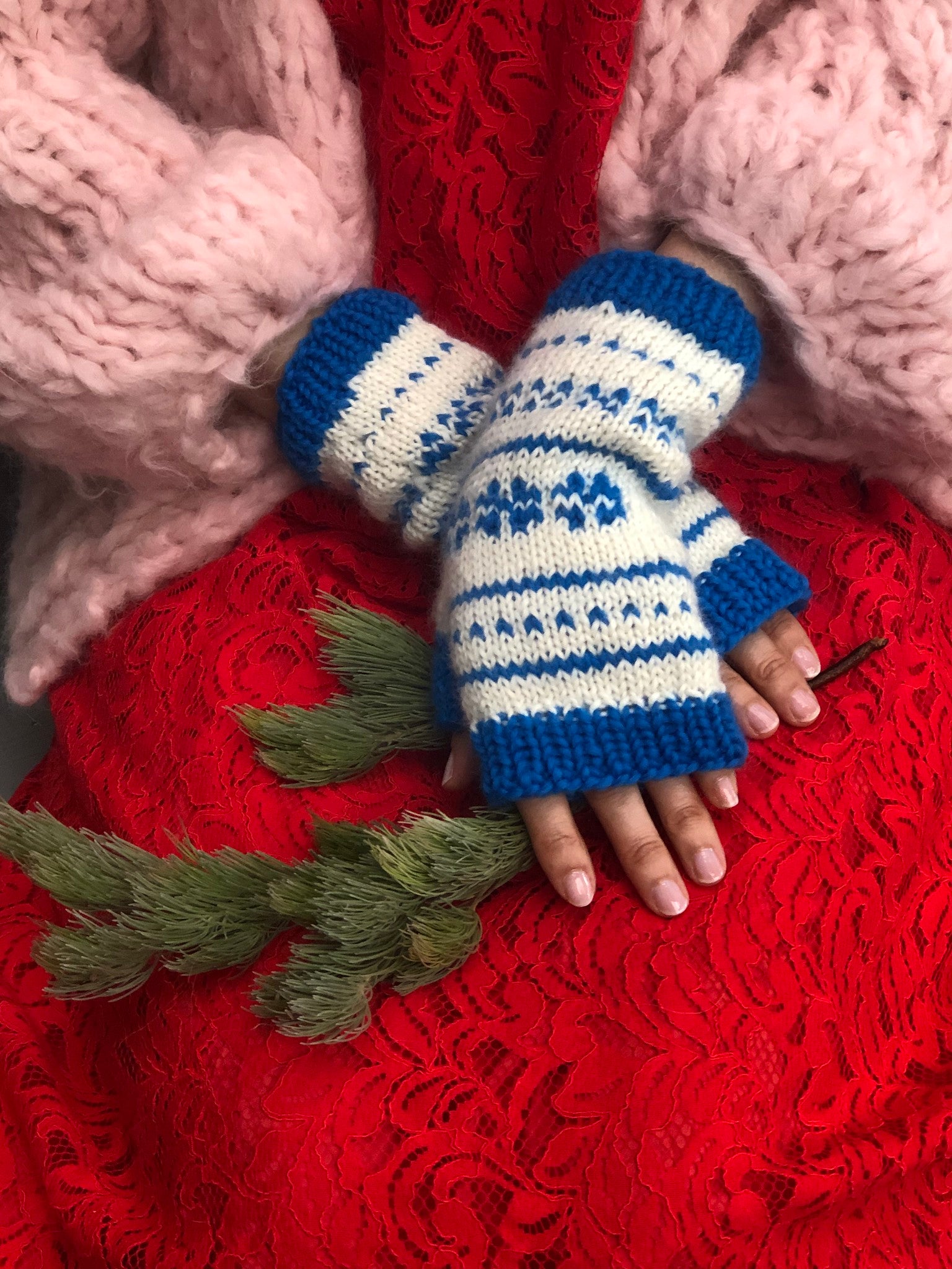 DIY Kit - Nordic Night Fingerless Gloves - Dream (Merino Worsted)