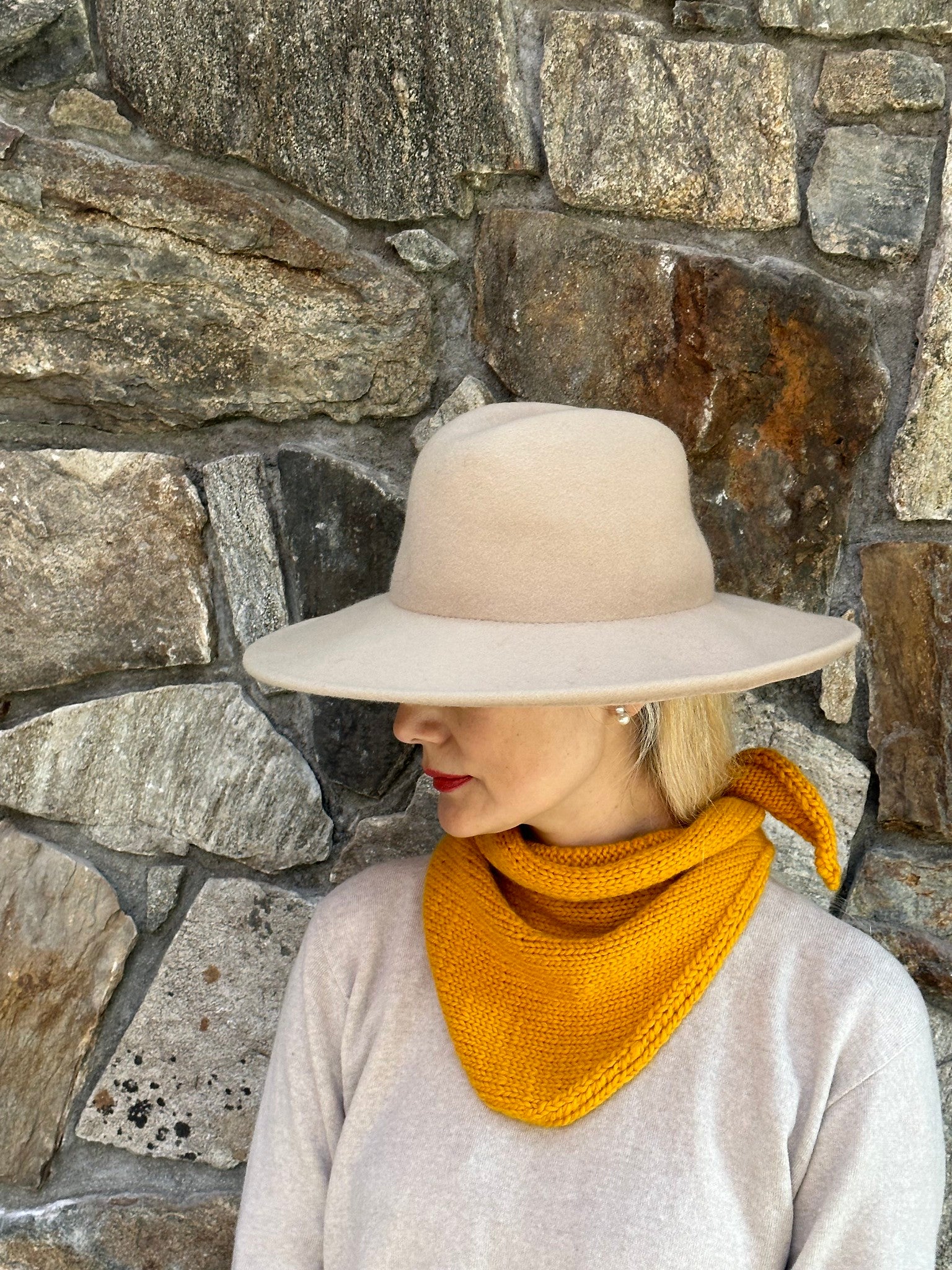 Easy + Warm Triangle Neckerchief Knitting Project | DIY Knit Kit ...