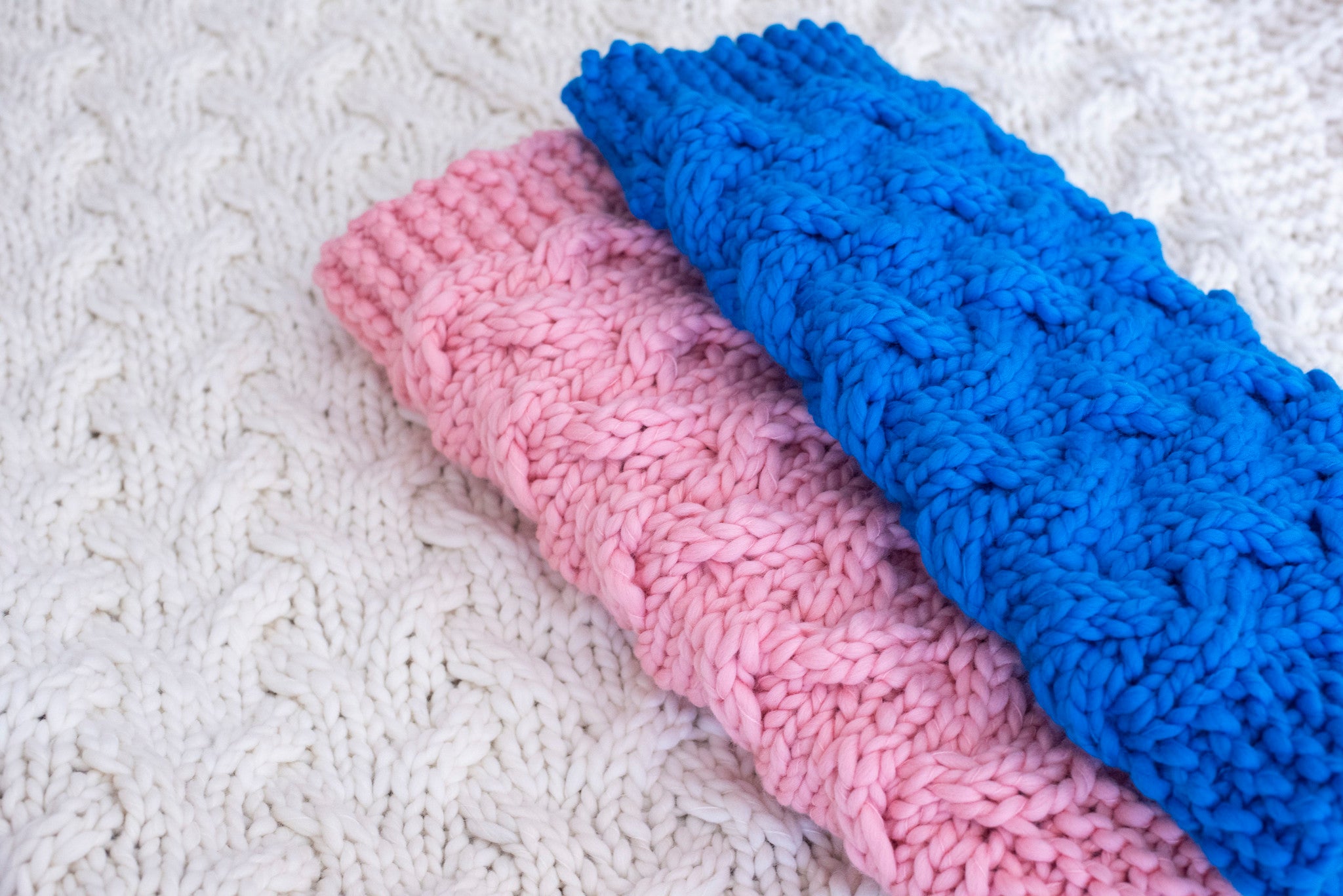 Easy Chunky Cable Blanket Knitting Pattern